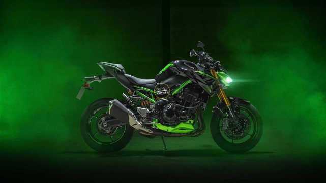 众所周知,川崎z900是性价比最高的四缸街车,虽然川崎目前的z900加入了