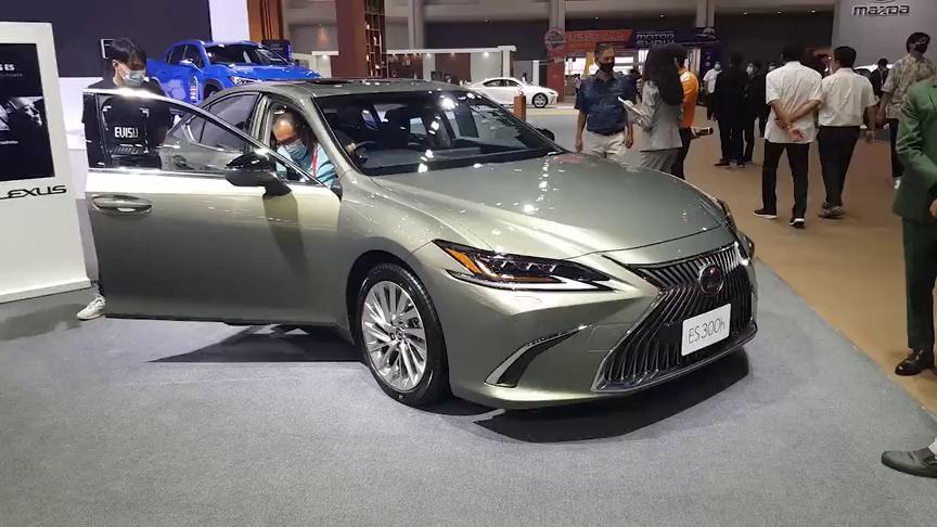 新车展示,实拍2021款雷克萨斯es300h混动版,买不买自己看着办