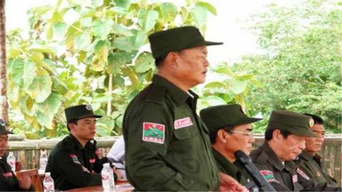 坤沙被抓后他成了金三角新霸主还在中国的帮助下造福世界