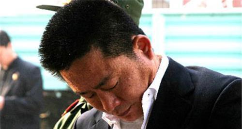 他是海南"土皇帝",手下马仔数百名,敛财20多亿,结局大