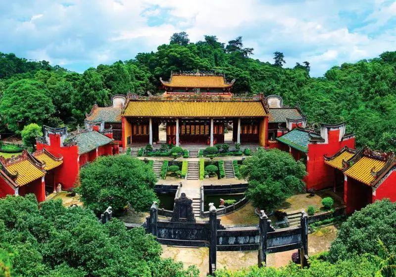  p>恭城三庙两馆景区是位于广西壮自治区桂林市的4a级景区. /p>