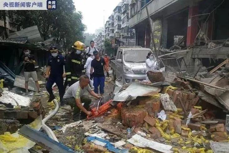 湖北十堰燃气爆炸已致12死正调查事故原因和责任倒查追究