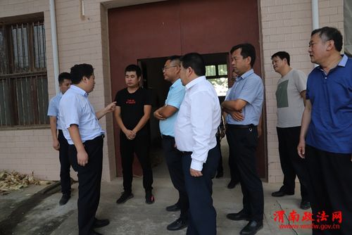 扶贫帮困 情暖人心 ——渭南市华州区领导走访慰问包联贫困户(图)