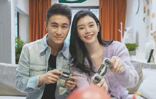 奚梦瑶和老公身高差,男友力不明显,网友表示都怪身高