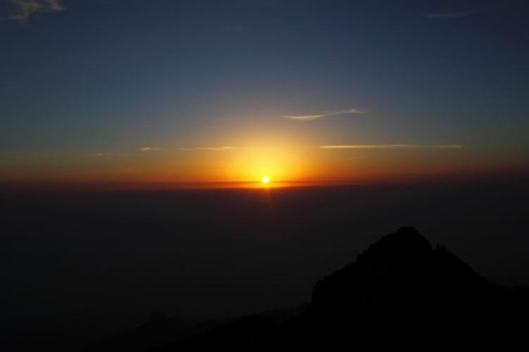 你可能还会喜欢的天亮了说再见相关图片和视频