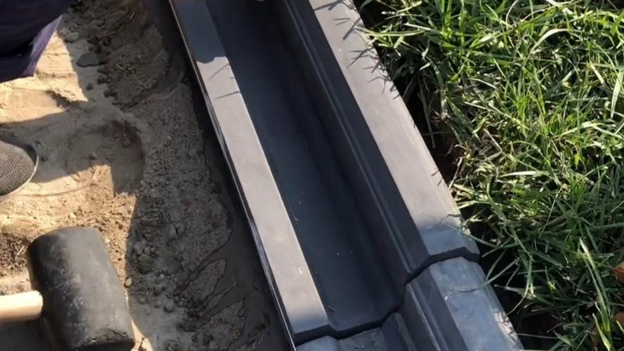 排水砖排水槽景观庭院设计导水路沿石安装_水槽_庭院