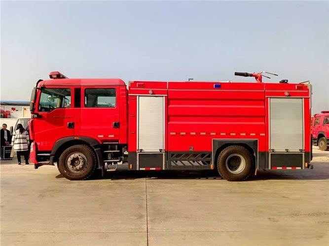 2021款蓝牌豪沃t5g8吨泡沫消防车厂家资质齐全推荐车型