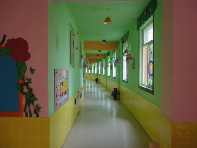 幼儿园墙饰雅致的色彩搭配