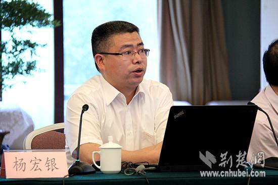 沙洋:"按户连片耕种"解决土地分散化难题