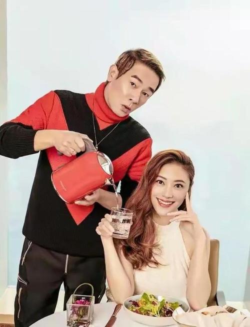 应采儿美照连连看