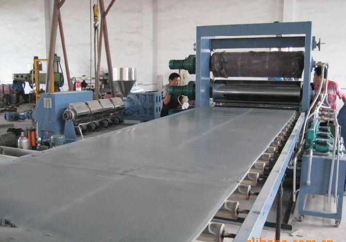 高清:高质量pe\pet最新研发塑料板材挤出设备 塑料板材生产线厂家