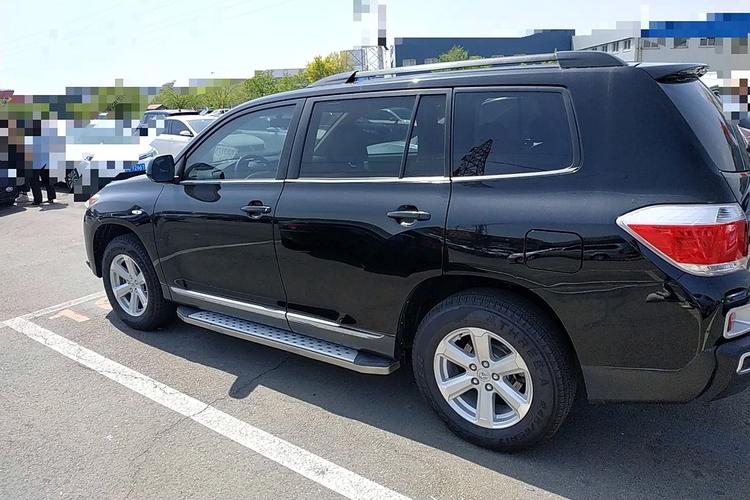 丰田 汉兰达 2012款 2.7l 两驱5座精英版