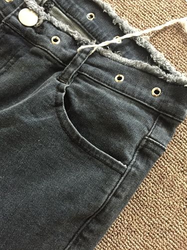 风格:韩版 款式:铅笔裤/小脚裤 裤长:长裤 腰型:中腰 厚薄:普通 货源