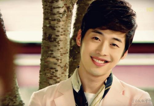 韩国男明星是水瓶座的有哪些