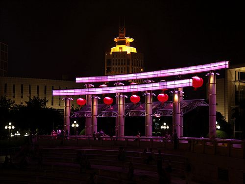龙城广场的夜景