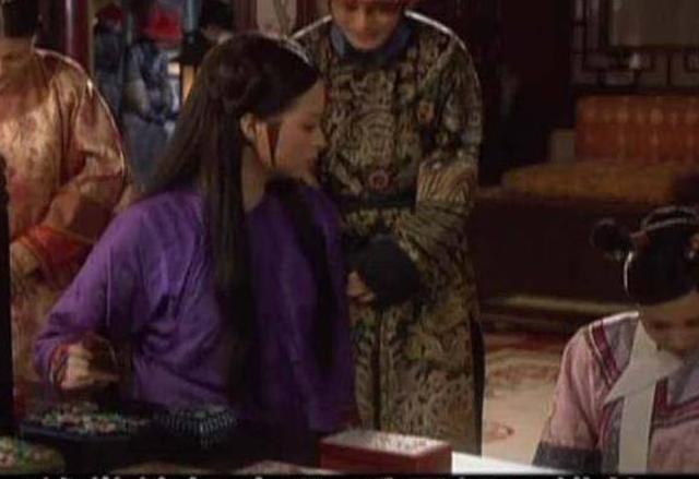 甄嬛传:周宁海为什么对奴婢颂芝这么好,你注意过这个细节吗?