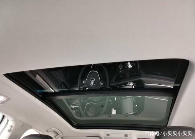 坐在后排来看看新一代速腾的全景天窗