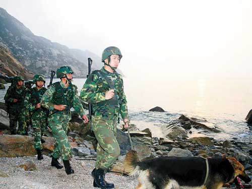广东北尖标兵连守岛58年 八百米石壁留下众诗词