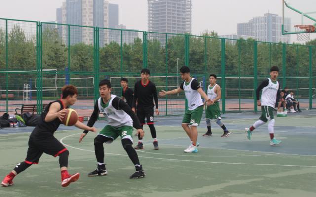 上大学才体验到,有种"心慌"叫体育课,动不动就可能"累