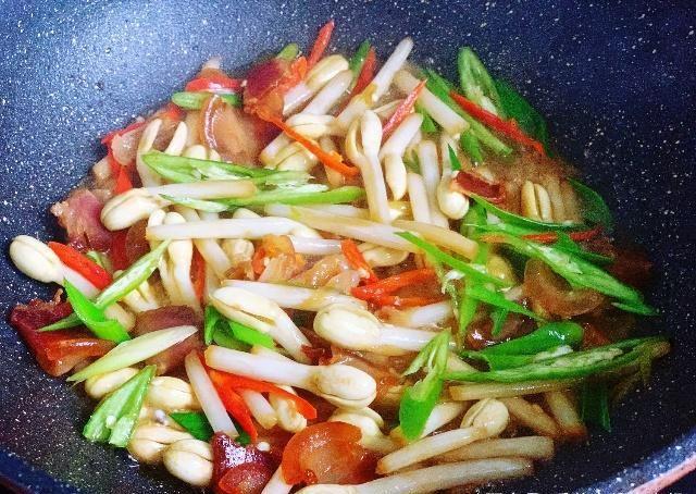 花生芽的这种做法一定要收藏,下酒又下饭,过年家宴绝不能少了它