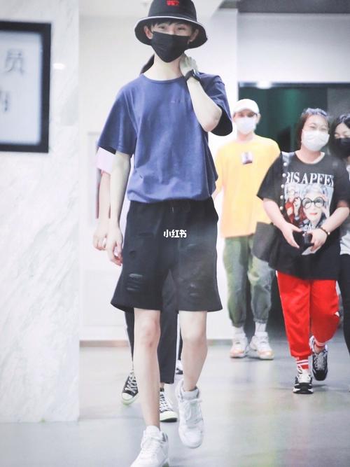 马嘉祺的腿是真的很绝