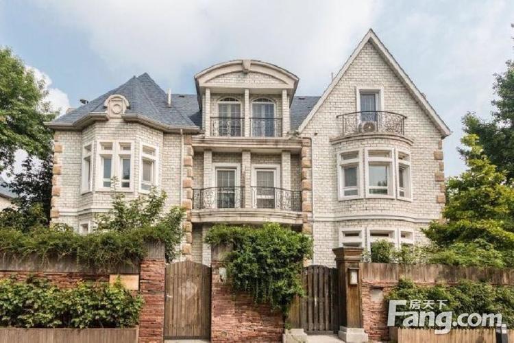 西四环 香山脚下 西山美墅馆 新出独栋别墅 大花园 老人房