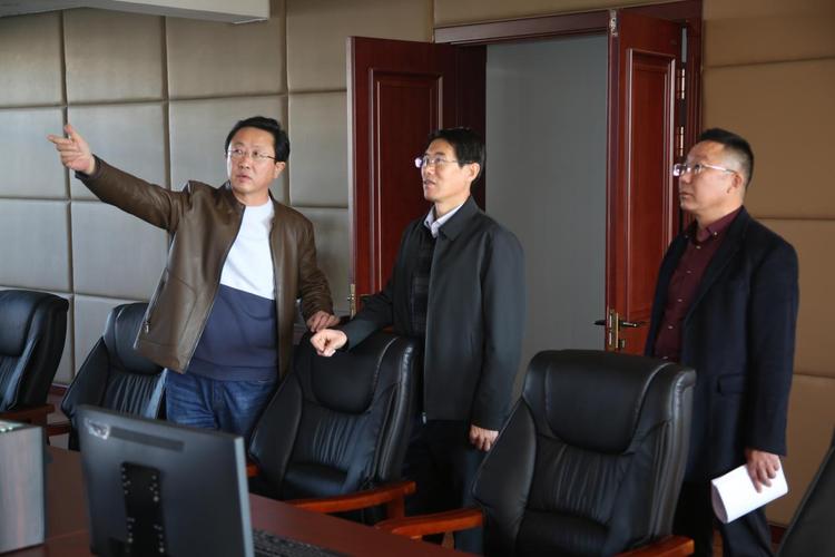 乌拉特后旗旗委副书记,政府党组书记赵峻岭到旗纪委监