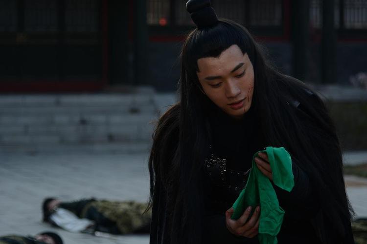 鲛绡碧 