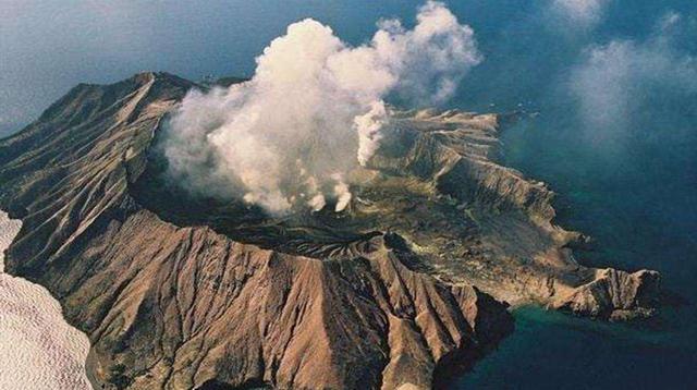 日本超级天灾倒计时汤加火山彻底苏醒后富士山内部传出异动
