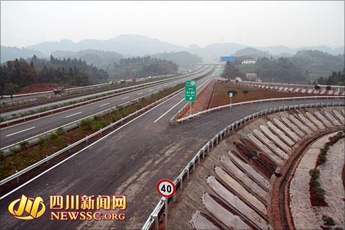 宜宾两条出川高速通过评审 高速路网将覆盖全市(图)