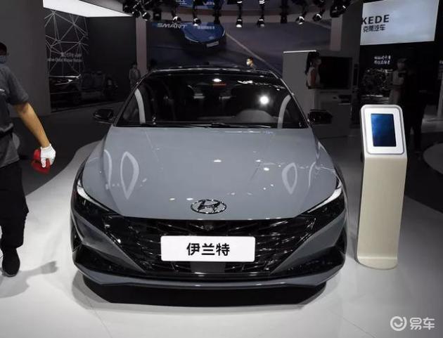 998万元起22款现代伊兰特正式上市新增黑骑士限量版