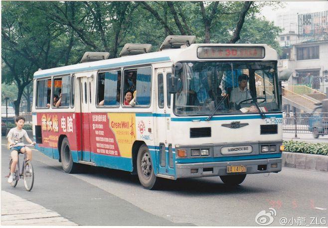 翻看自已拍到的广州巴士相片中, 除了有自编号「1-1-0001」的广客外