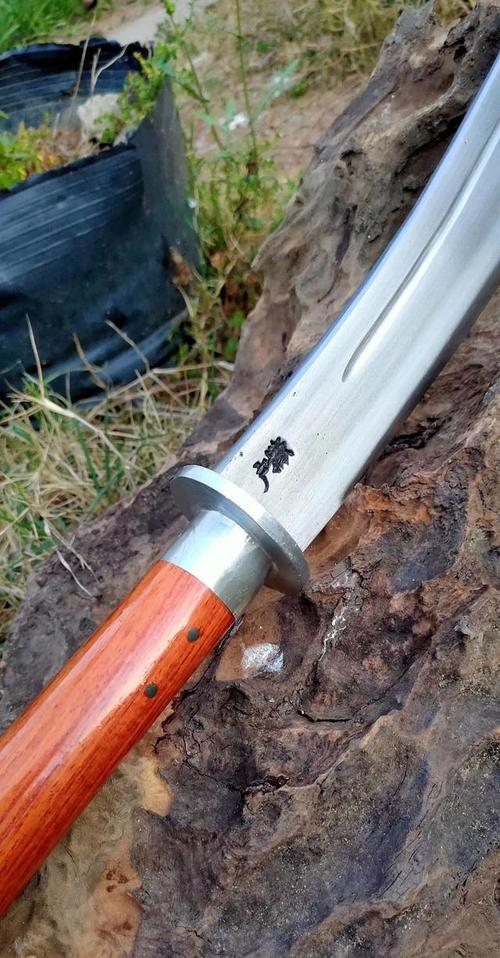 户撒一体控股砍柴刀