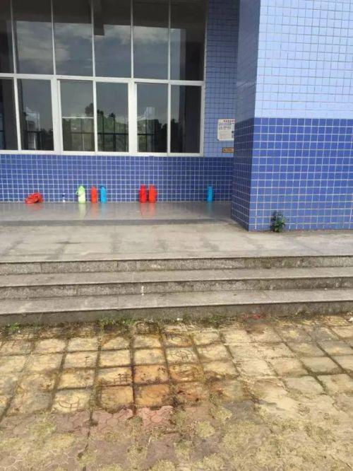 泉州两中学生身亡 高一女生坠楼高三男生死在宿舍