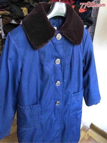 好品蓝迪卡有机玻璃扣子大衣