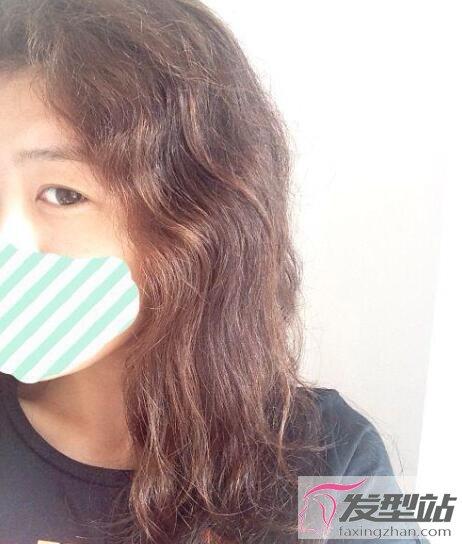 自来卷头发长的慢吗头发一个月能长多长