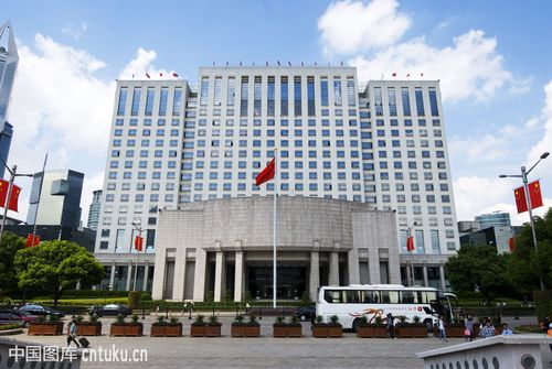 上海市杨浦区中心医院到上海市普陀区大渡河路451号(长风公园4号门)怎