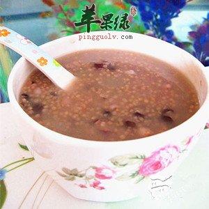 红豆薏米小米粥——补血益气促进代谢