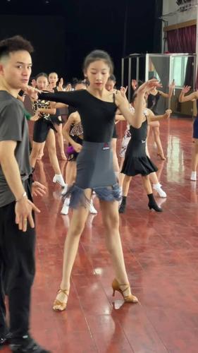 李玓老师真帅_拉丁舞_娱乐_舞蹈_舞蹈表演/翻跳