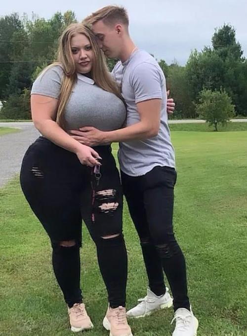 230斤大码模特胖妹网恋130斤健身教练两人闪电奔现订婚