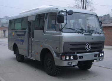 东风越野客车
