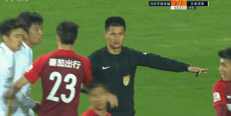 奇葩中国足球球员业余裁判业余中超业余