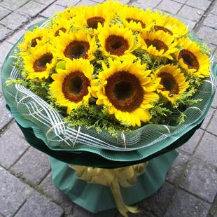 深圳情人节礼物向日葵鲜花罗湖区福田区龙岗区宝安区同城速递送花