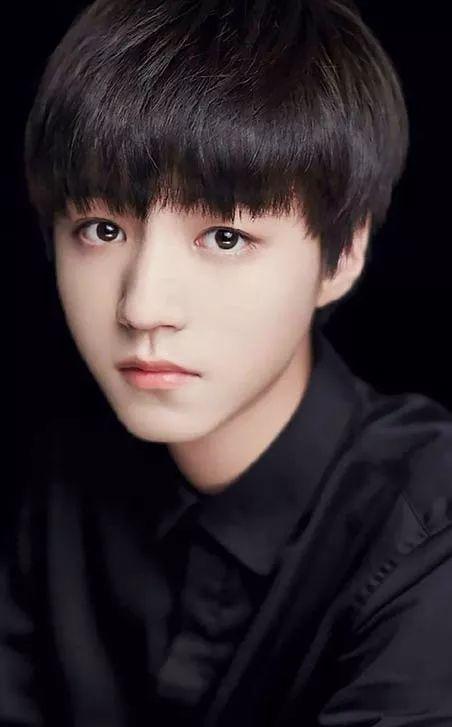 原来是 小鲜肉 王俊凯 完成稿 ▼ 作品来自:@千景绘studio ▼ 颜料