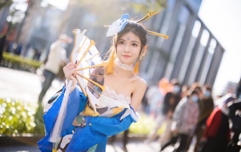 被称为"女菩萨"的coser,被爆不雅图?一切源于原生家庭