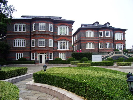 诺里奇艺术大学(norwich university of the arts)是一所位于英国