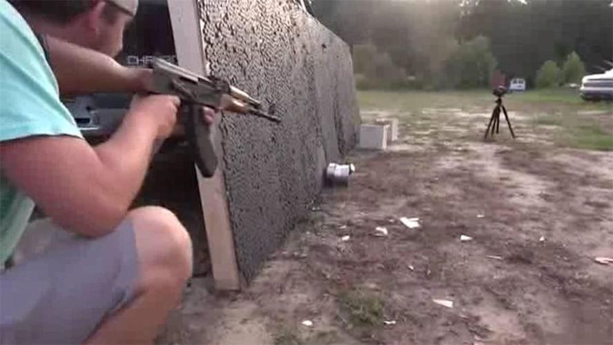 2万个磁铁能吸住飞行子弹吗?老外作死实验,最后让人眼前一亮