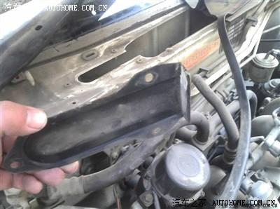 风神蓝鸟三代手套箱内没空调滤格的车友,要装空调滤芯