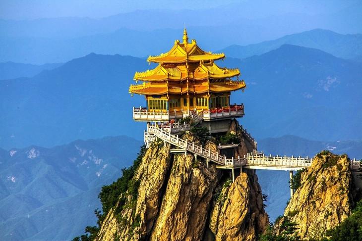 嵩山少林寺,洛阳老君山(伏牛山主峰,住山顶)【五一】"