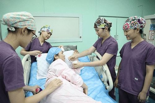 产妇刚生完孩子护士为啥会刻意问是男是女用意不简单